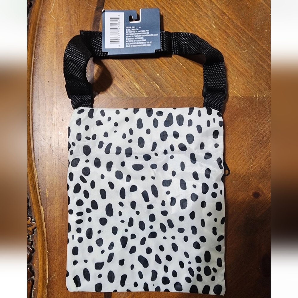 Juncture Black and White Crossbody Bag NWT - Picture 2 of 4